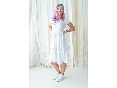 Kaskádové šaty ve smetanové barvě - vel.38